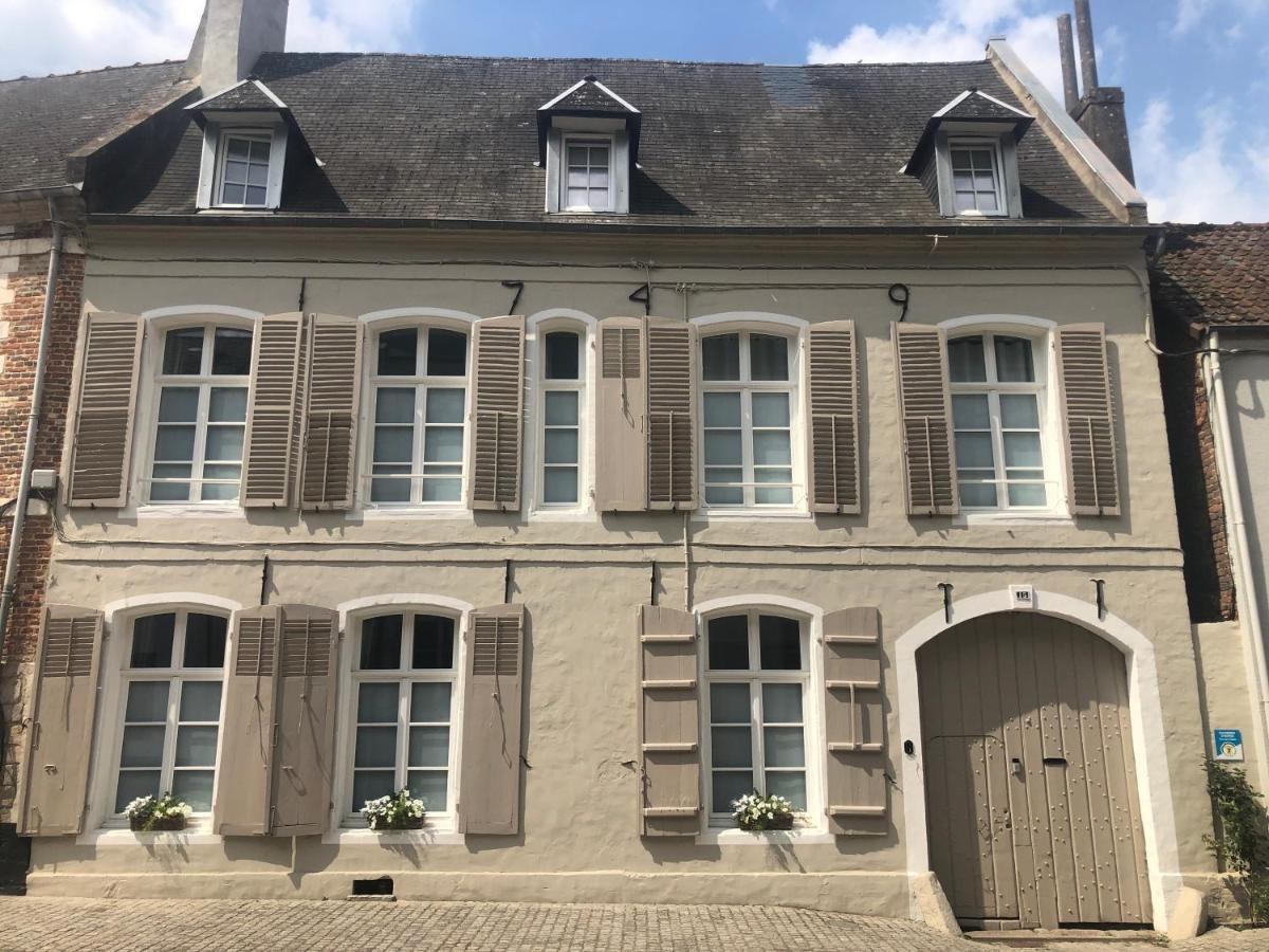Aux Remparts De Montreuil Bed & Breakfast Montreuil  ภายนอก รูปภาพ